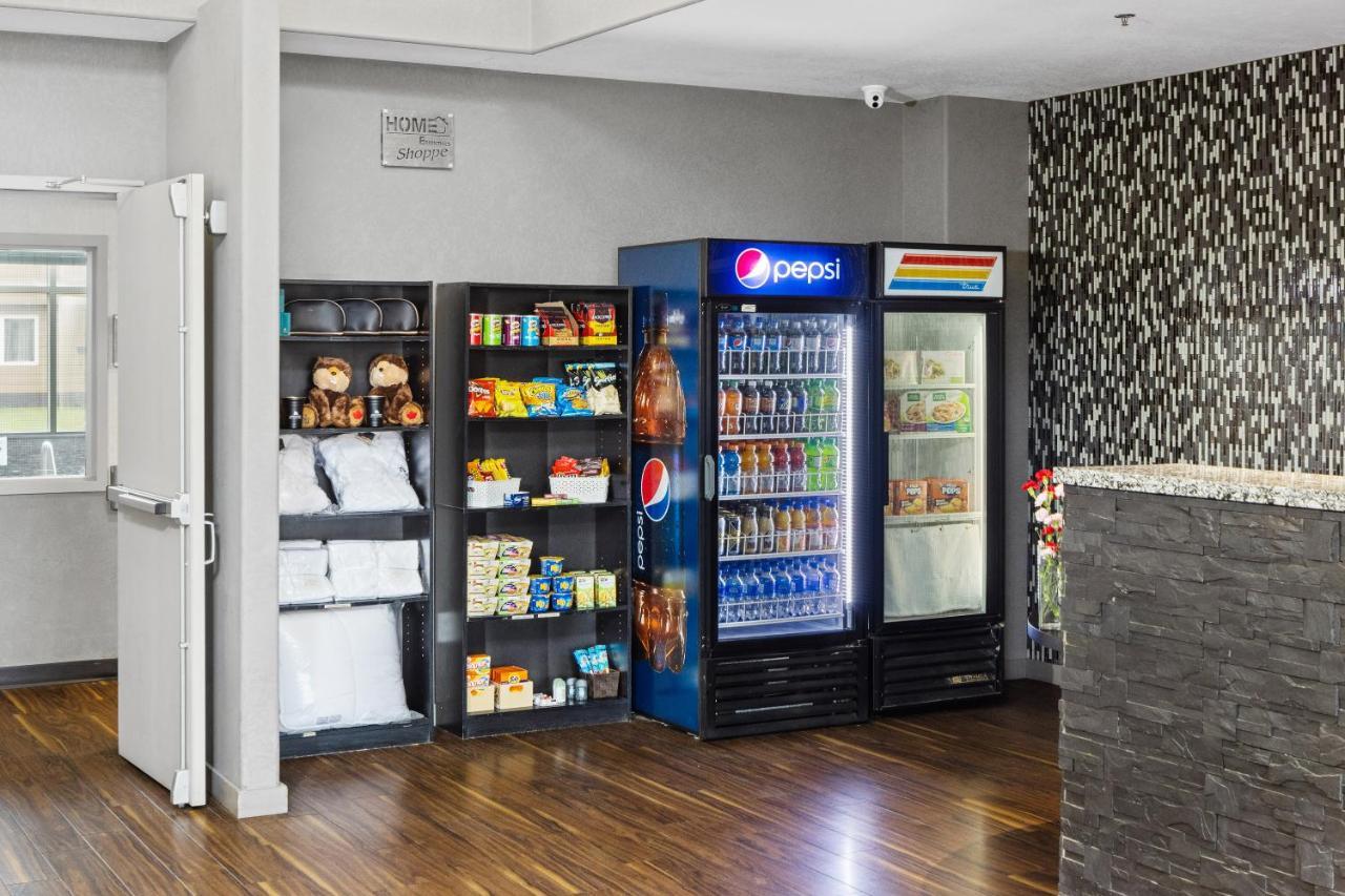 Home Inn & Suites Йорктон Экстерьер фото